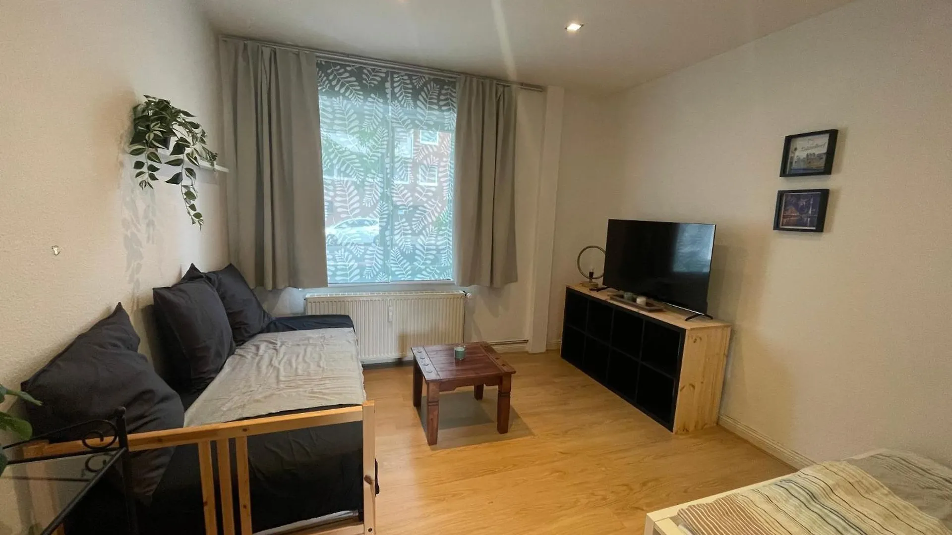Apartment, Parterre, Fuer 3 Gaeste, Zentral Gelegen, Mitsubishi Halle location